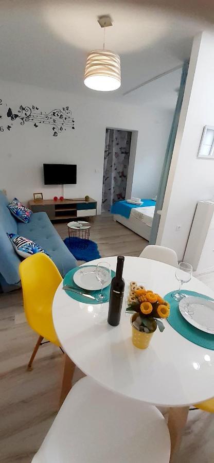 Lennida Studio Apartman With Free Parking Kavran Buitenkant foto